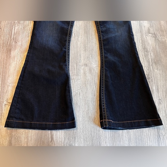 Silver Jeans Womens 32 x 31 Dark Wash Blue Denim Camden Rose Bell Bottom Flared. - Picture 6 of 14
